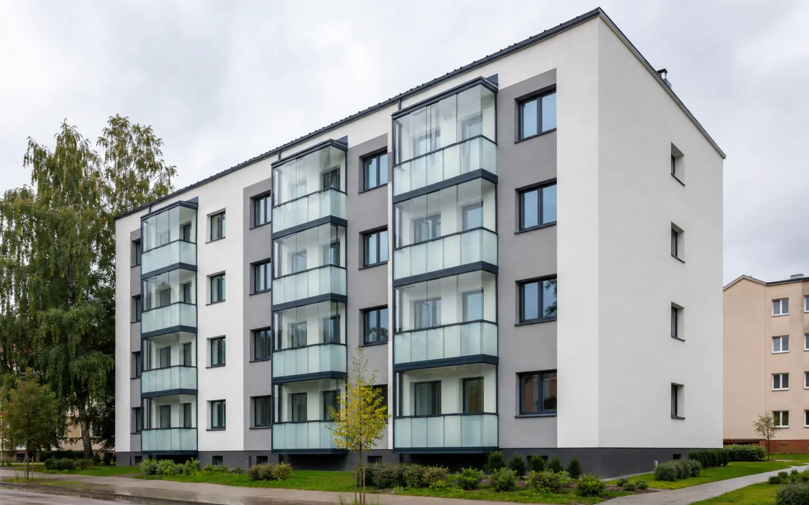 Balkonų stiklinimas